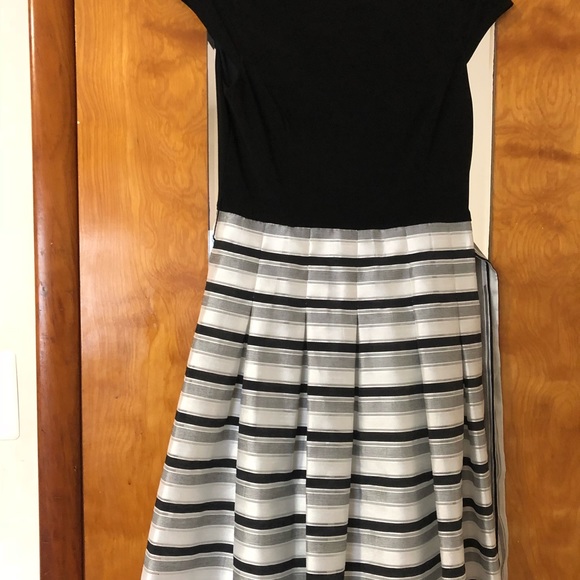 Cocktail dress - Picture 4 of 5